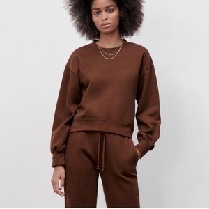 ZARA CROPPED CREWNECK
